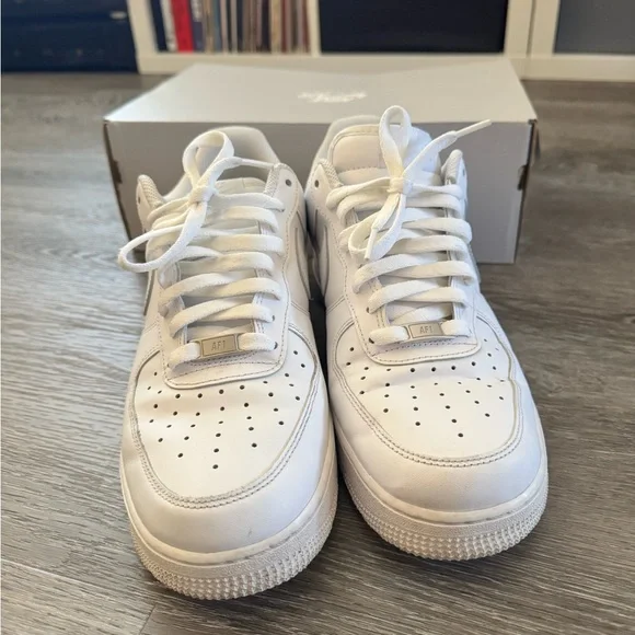 Nike Air Force 1 07’ - Picture 7 of 9